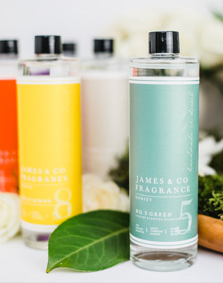 Our vegan-friendly No. 5 Green 200ml diffuser refill - orange blossom, tuber rose and gardenia, combined with citrus and lemon thyme.
